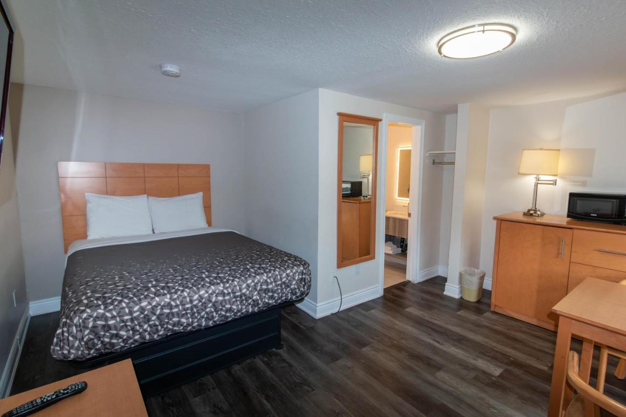 Borden Inn And Suites Angus Ngoại thất bức ảnh