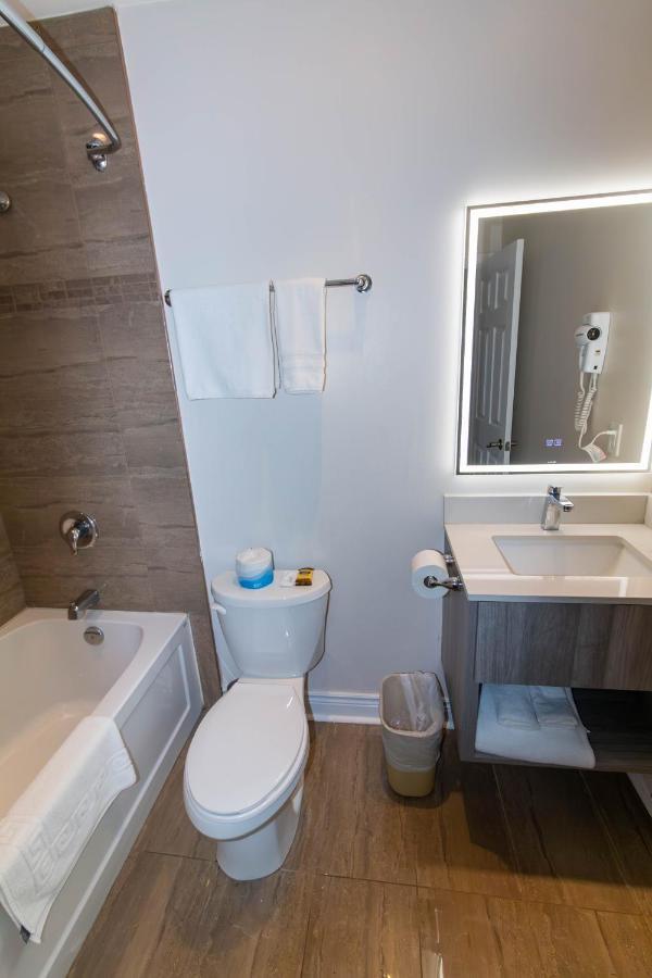 Borden Inn And Suites Angus Ngoại thất bức ảnh