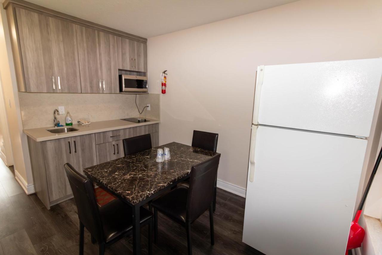 Borden Inn And Suites Angus Ngoại thất bức ảnh