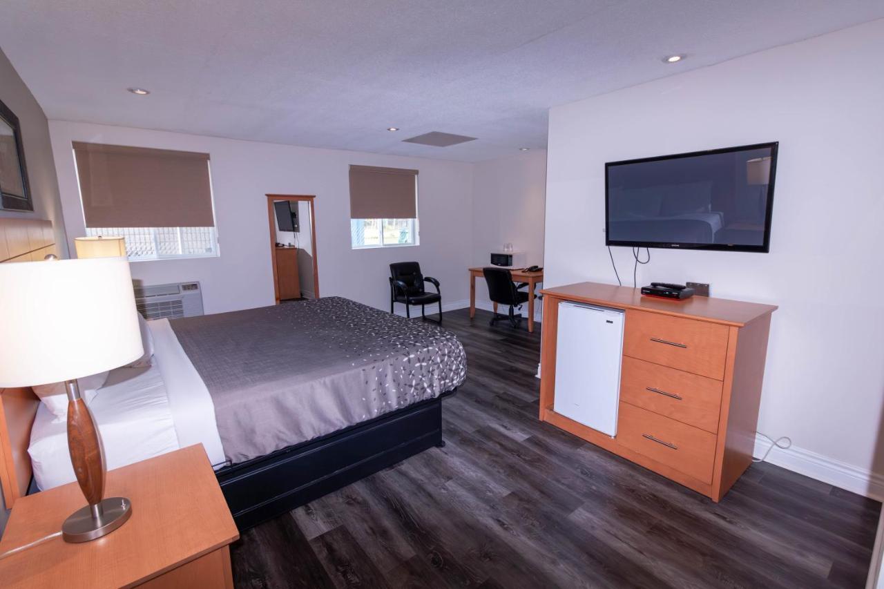Borden Inn And Suites Angus Ngoại thất bức ảnh