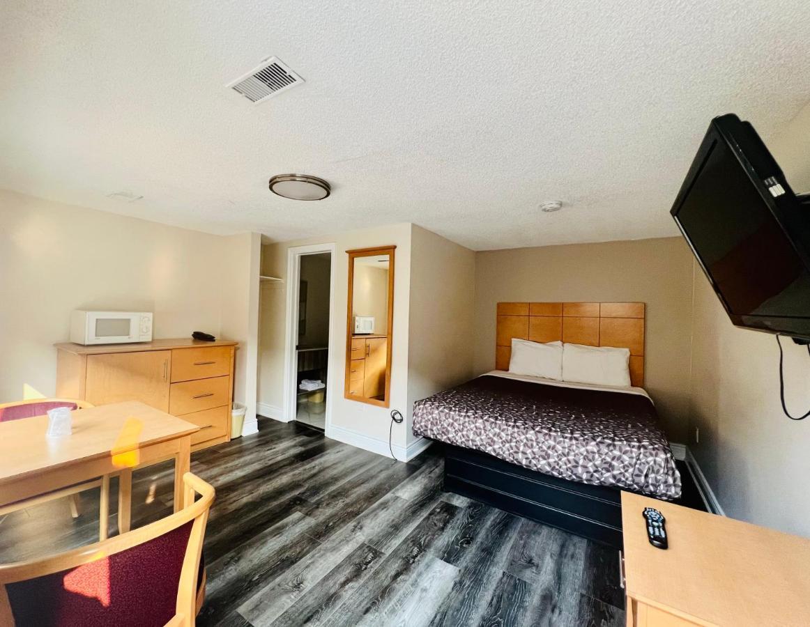 Borden Inn And Suites Angus Ngoại thất bức ảnh